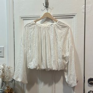Gianni Bini woven Maurice’s eyelet balloon sleeve blouse size s